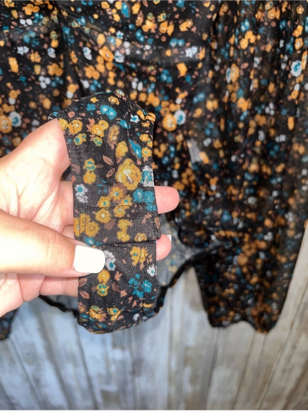 Lulus Black Floral Twist Front Sheer Sleeve Bodysuit Size Large - Picture 5 of 7